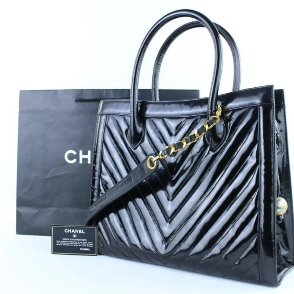CHANEL Quilted Chevron 2way Tote Patent 221916